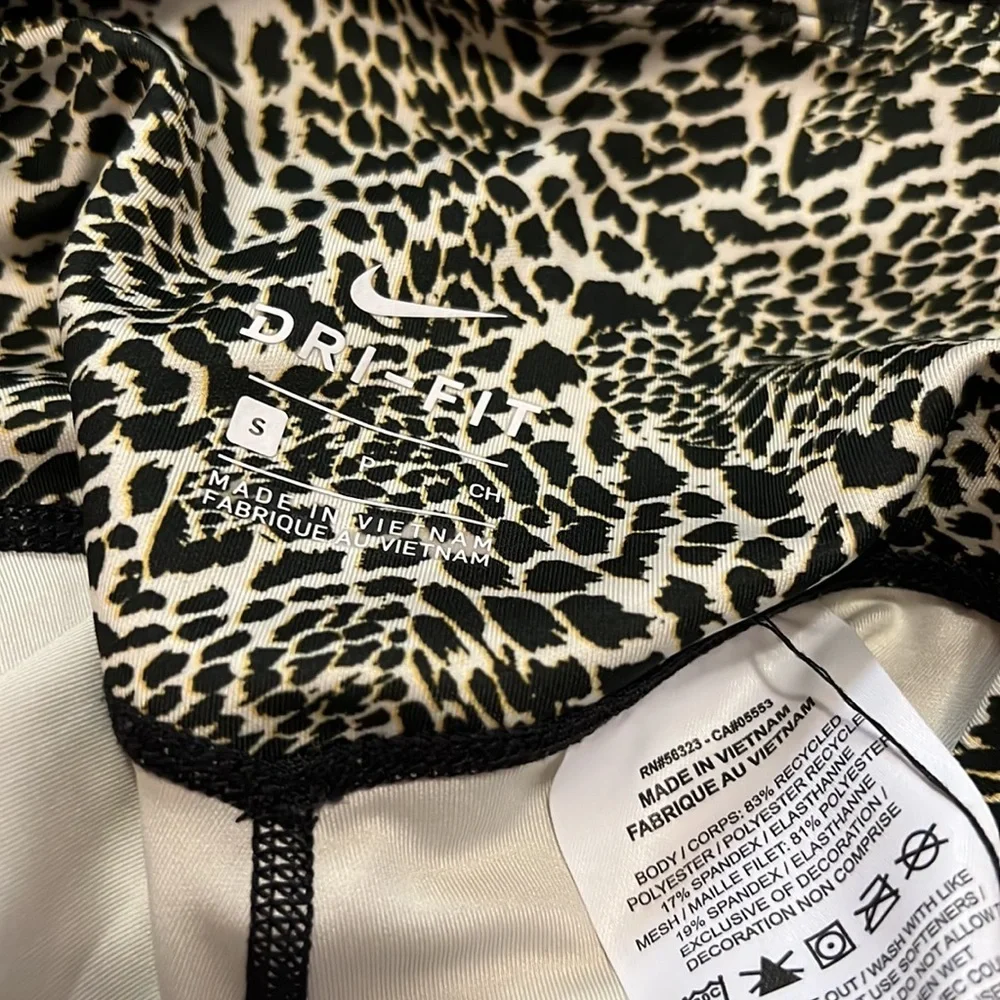 Nike One Leopard Print Mid Rise 7/8 Dri-Fit Tights